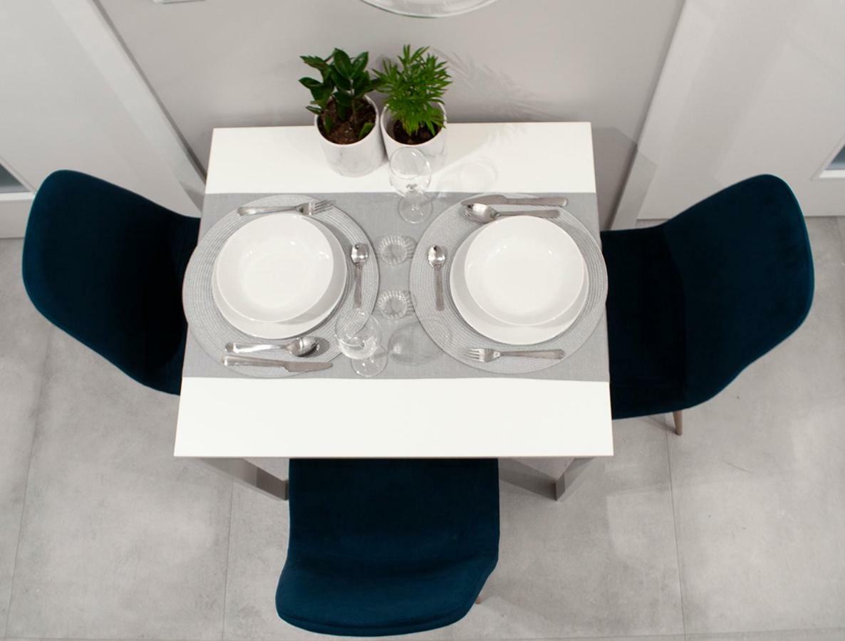 Navyblue Apartment Cracow Free Parking Tv كراكوفيا المظهر الخارجي الصورة