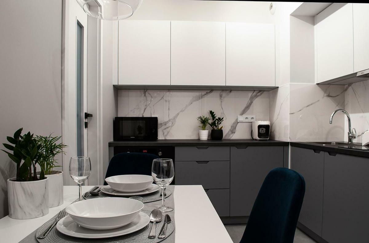Navyblue Apartment Cracow Free Parking Tv كراكوفيا المظهر الخارجي الصورة